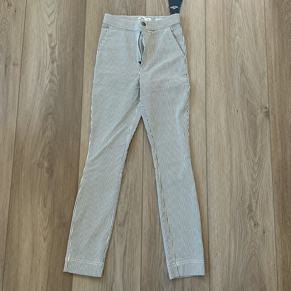 NWT Hollister Ultra High-Rise Skinny Pants